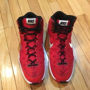Nike men’s basketball shoes
